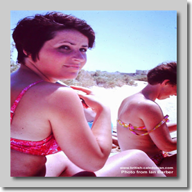 Ann Hurst & Hilary Frampton - Red Sea creek beach Nr Jeddah - 1968 Saudi Hadj